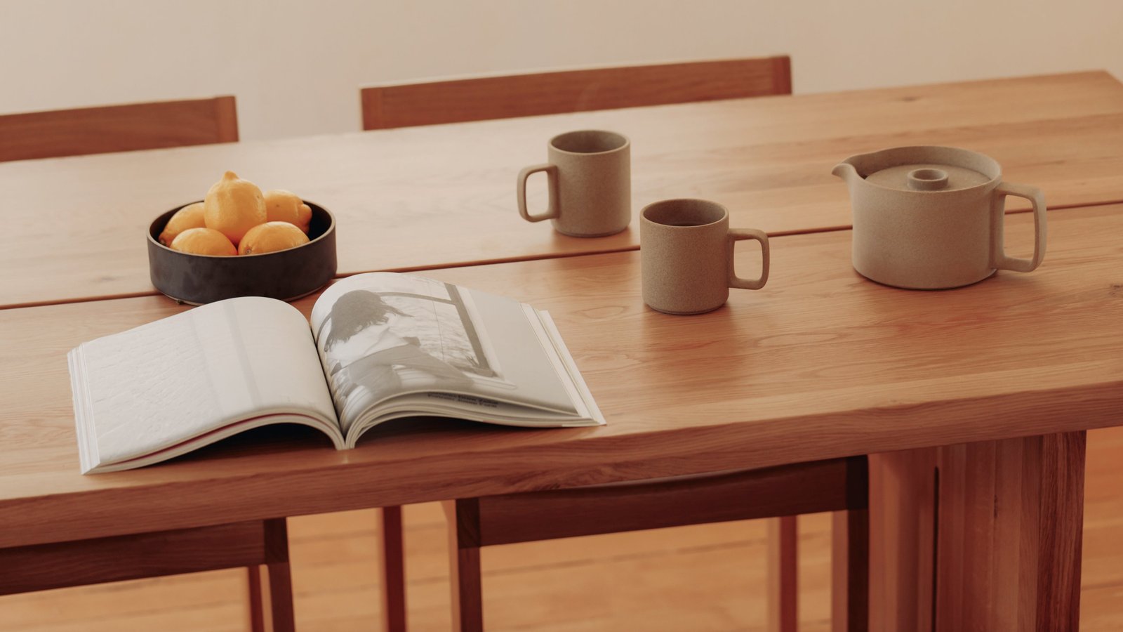 Plane Dining Table Seats 6-8 | Straight Edge | Oak - Image 4